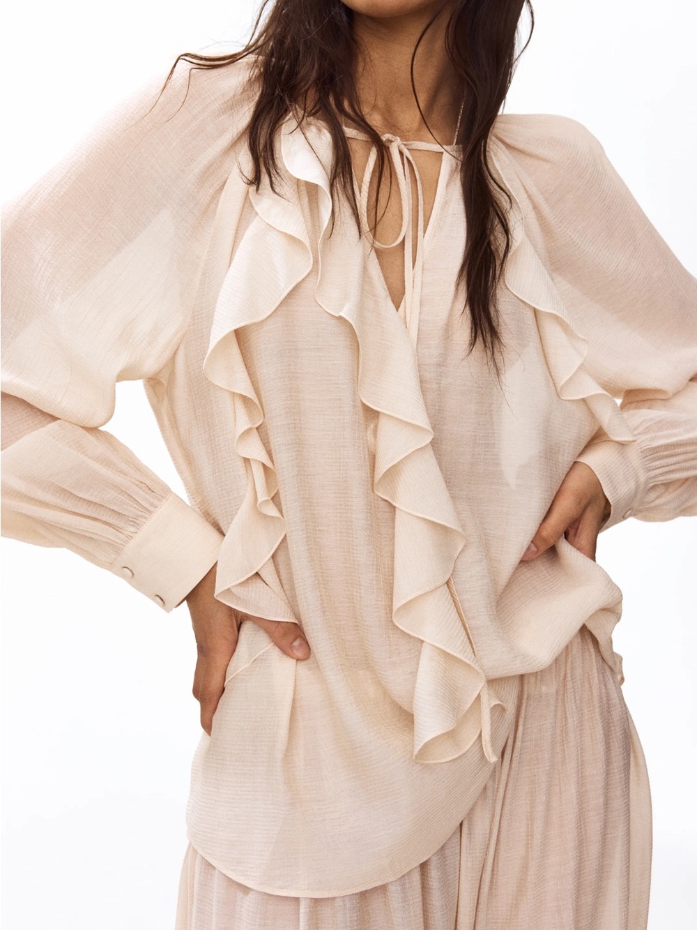 H&M Cream Ruffle Tie-Neck Blouse xs